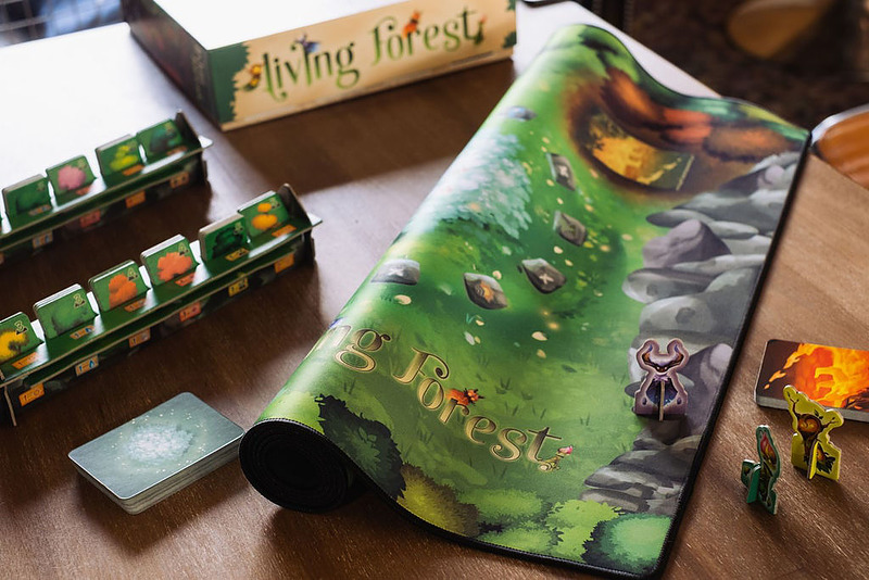 Living Forest Spielmatte Cover